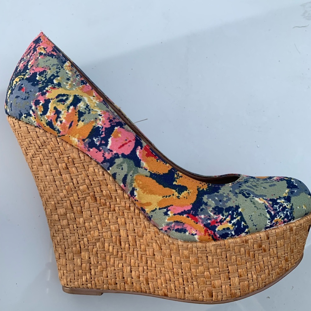 Steve Madden floral wedges